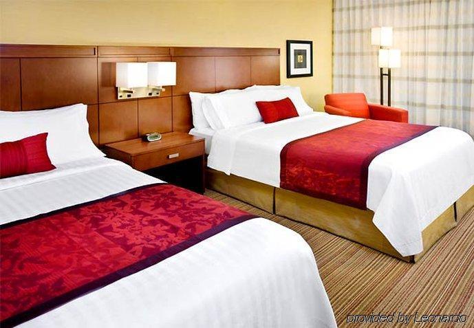 Courtyard By Marriott Pittsburgh Airport Hotel Coraopolis