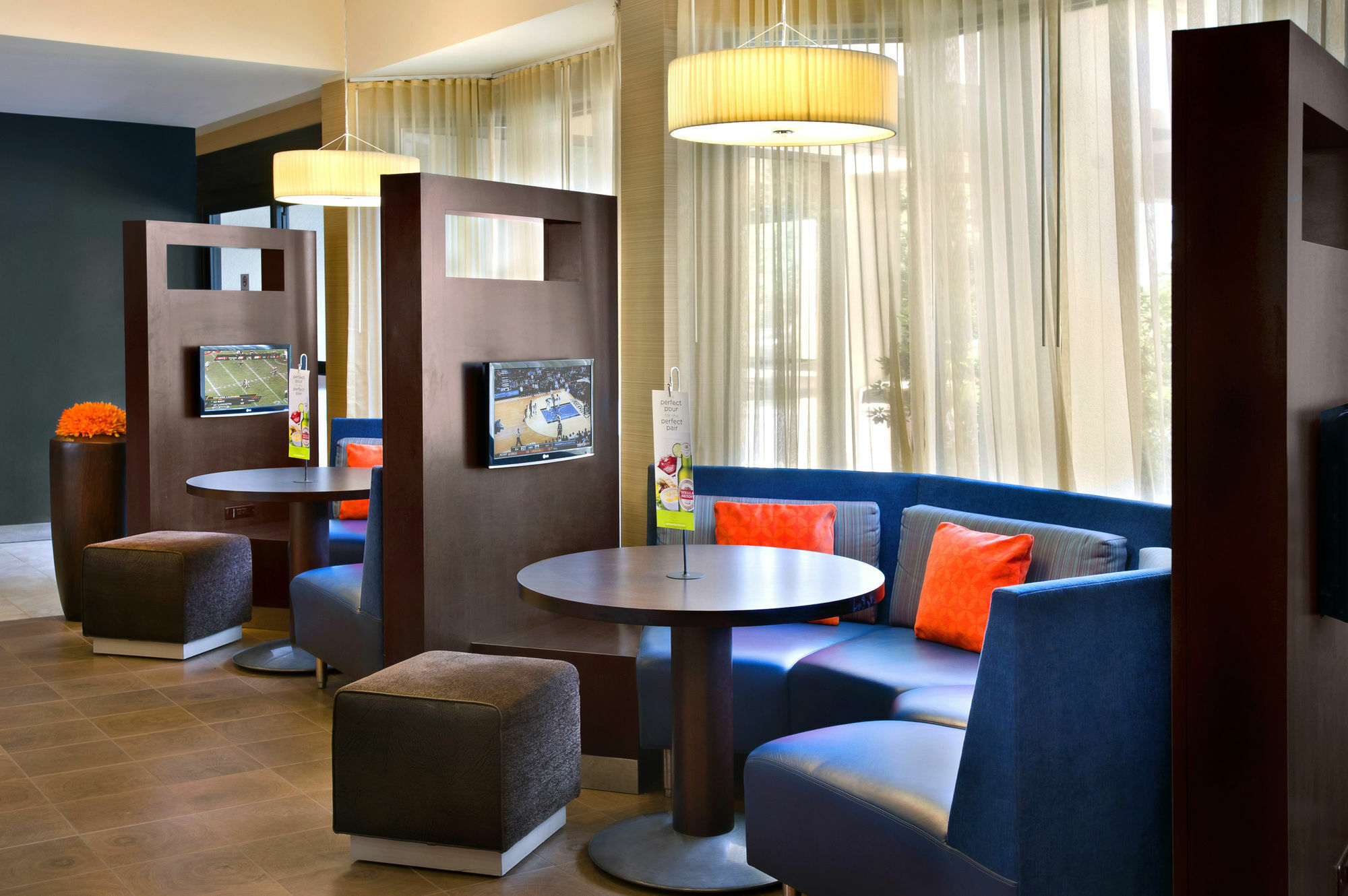 Courtyard By Marriott Pittsburgh Airport