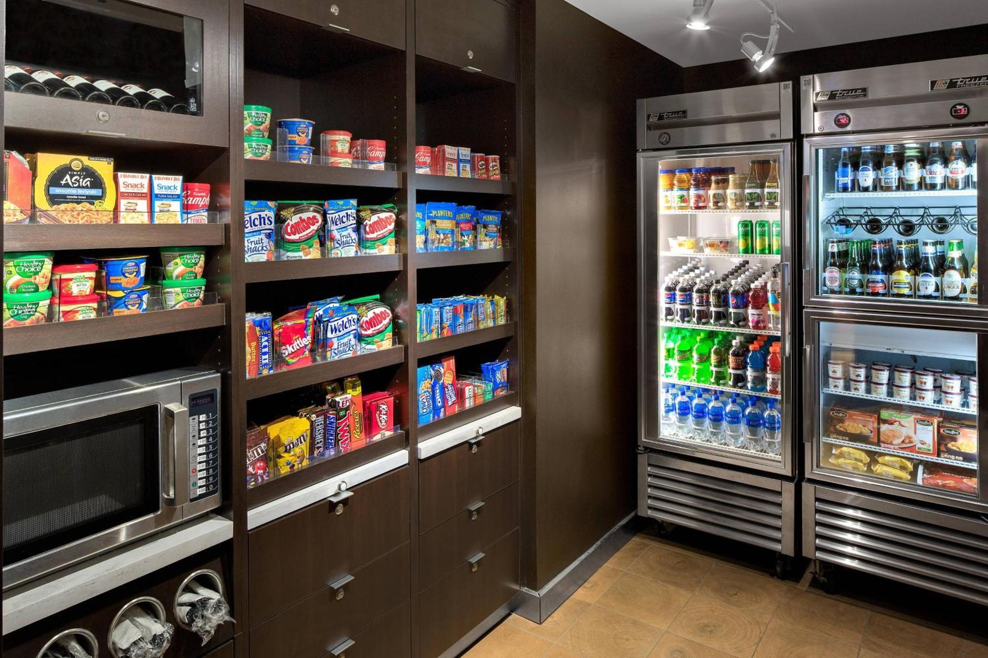 Courtyard By Marriott Pittsburgh Airport 3*