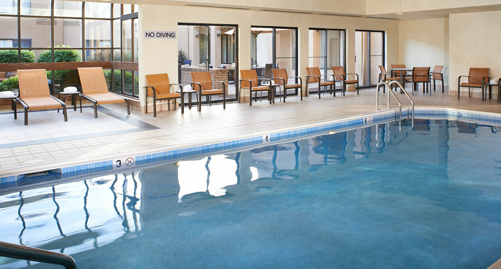 Courtyard By Marriott Pittsburgh Airport Hotel Coraopolis